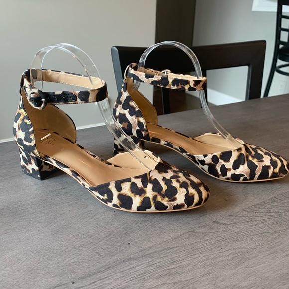 Cabi Kiki Ankle Strap low 2” chunky heel. Sz 8. - Picture 3 of 10